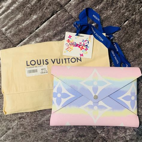 louis vuitton kirigami escale|Louis Vuitton pochette.